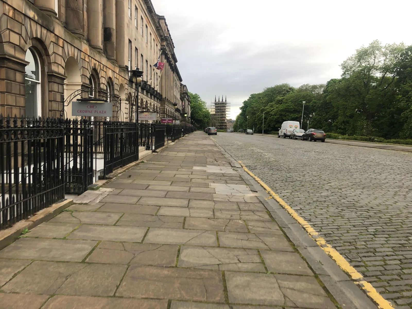 24 Royal Terrace — street-level view