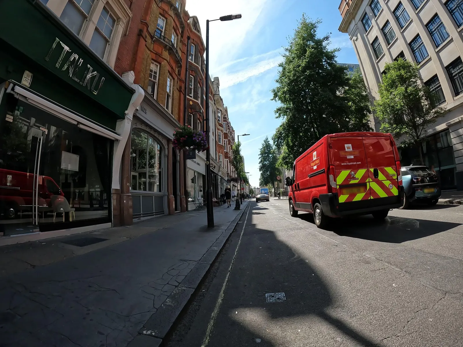 Astor Court Hotel — street-level view
