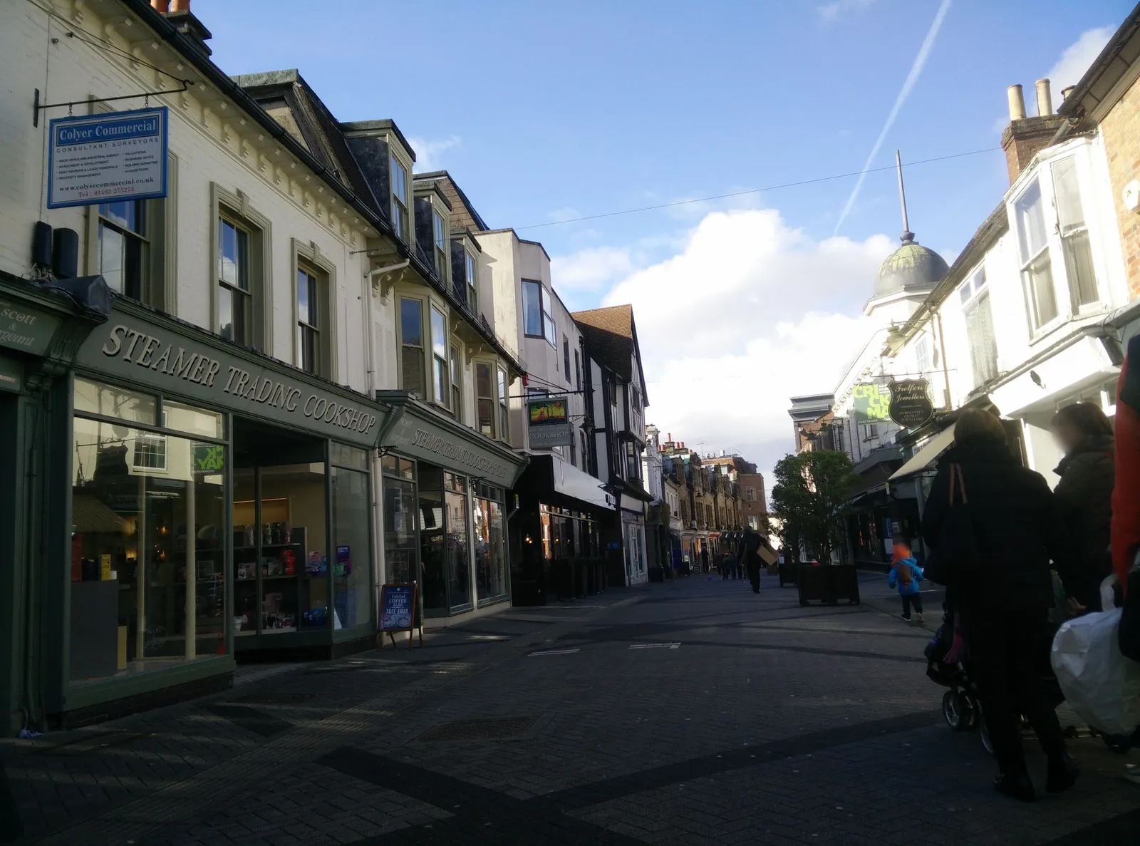 Bachata — street-level view