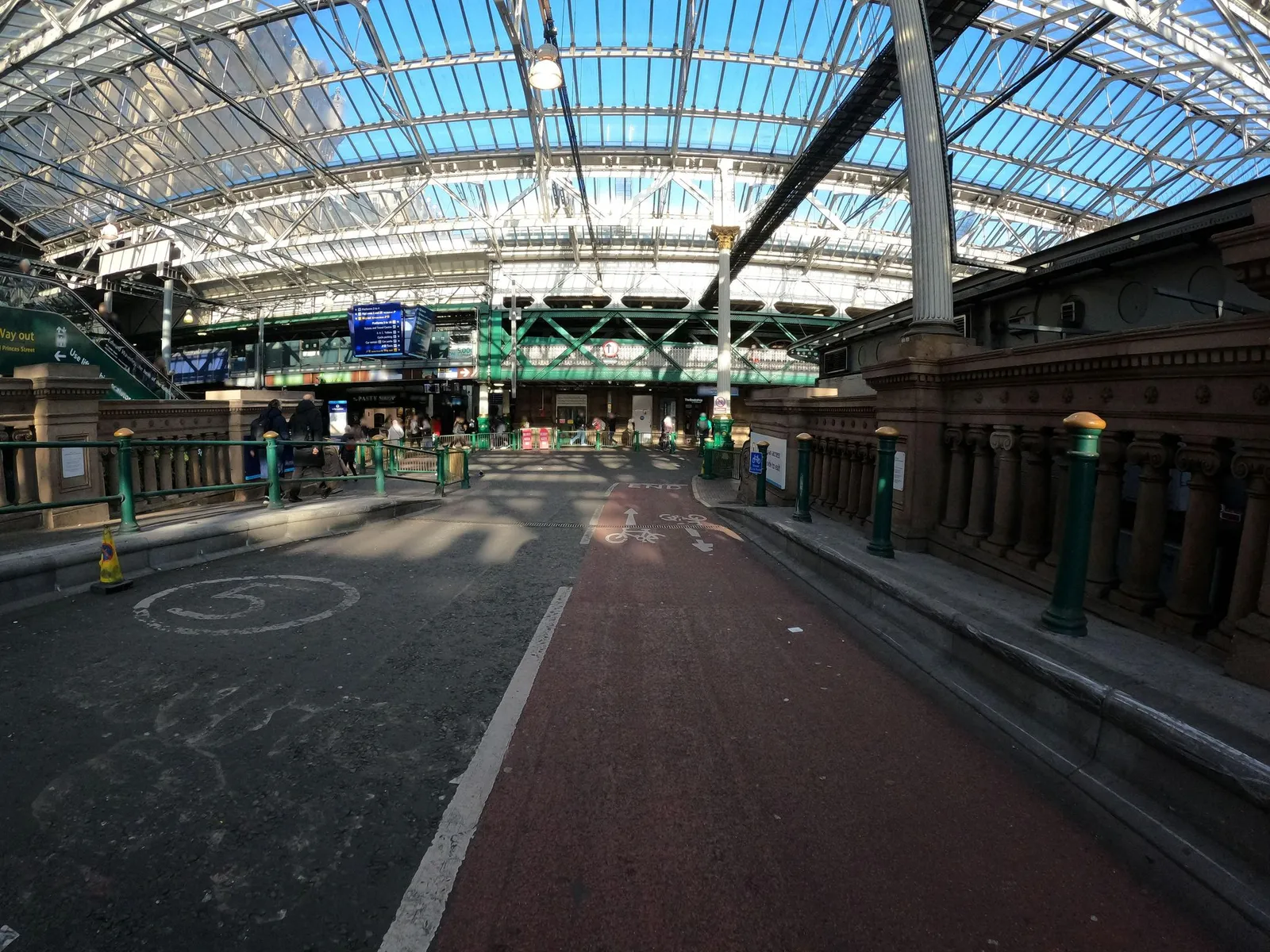 Balmoral Hotel — street-level view
