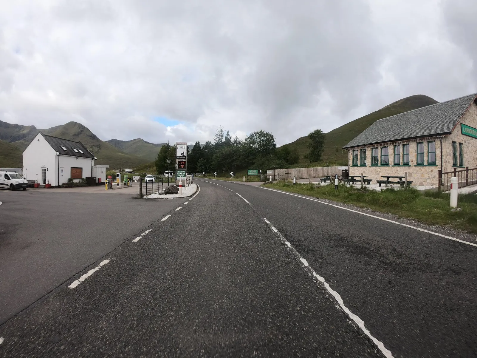 Cluanie Inn — street-level view