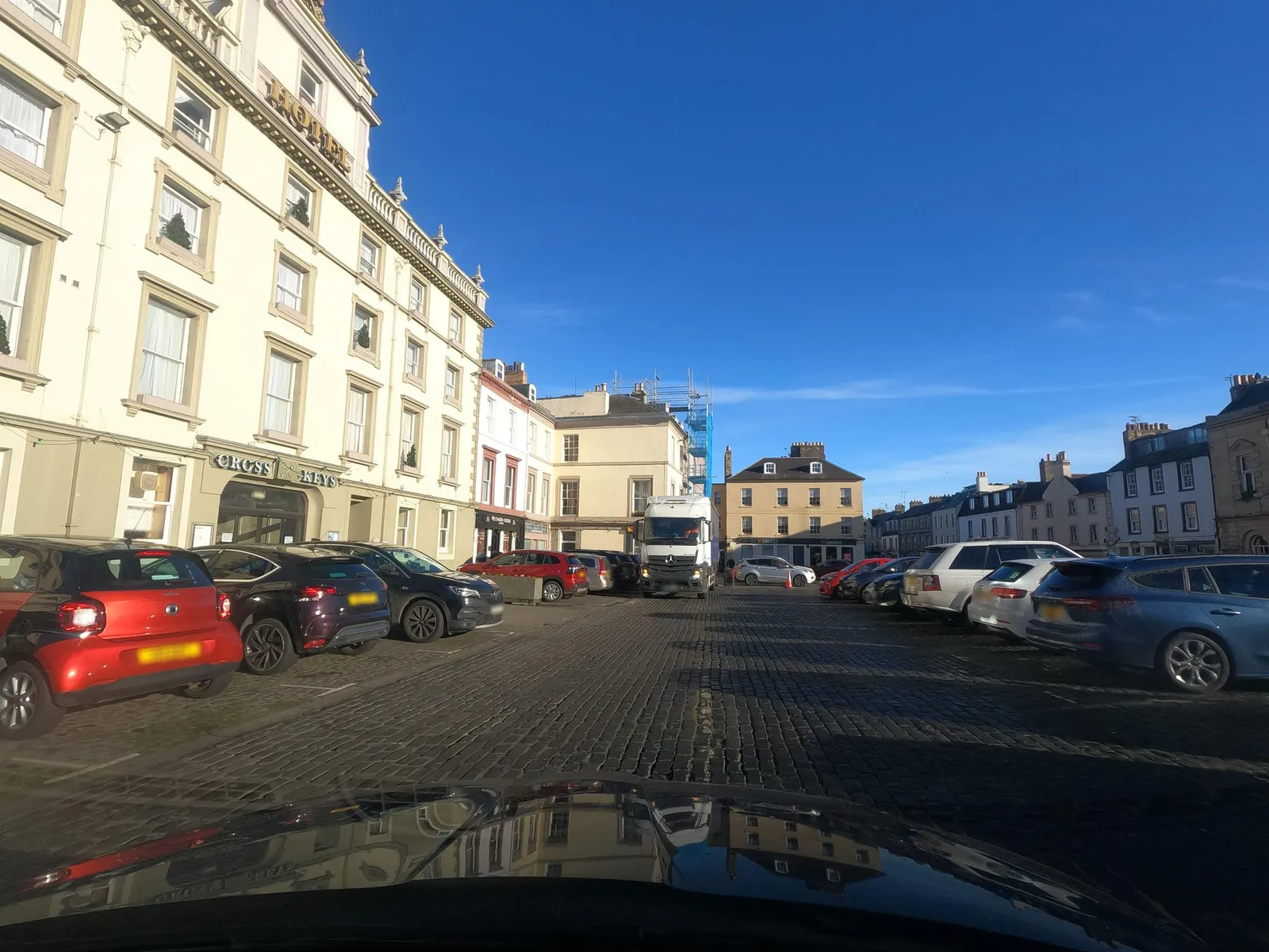 Cross Keys Hotel — street-level view