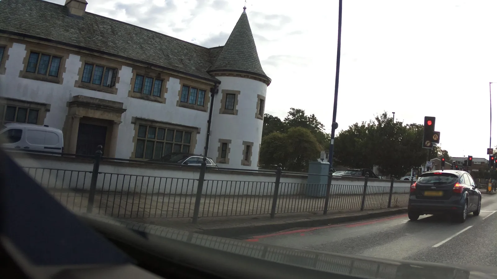DoubleTree by Hilton Hotel London Heathrow Airport — street-level view