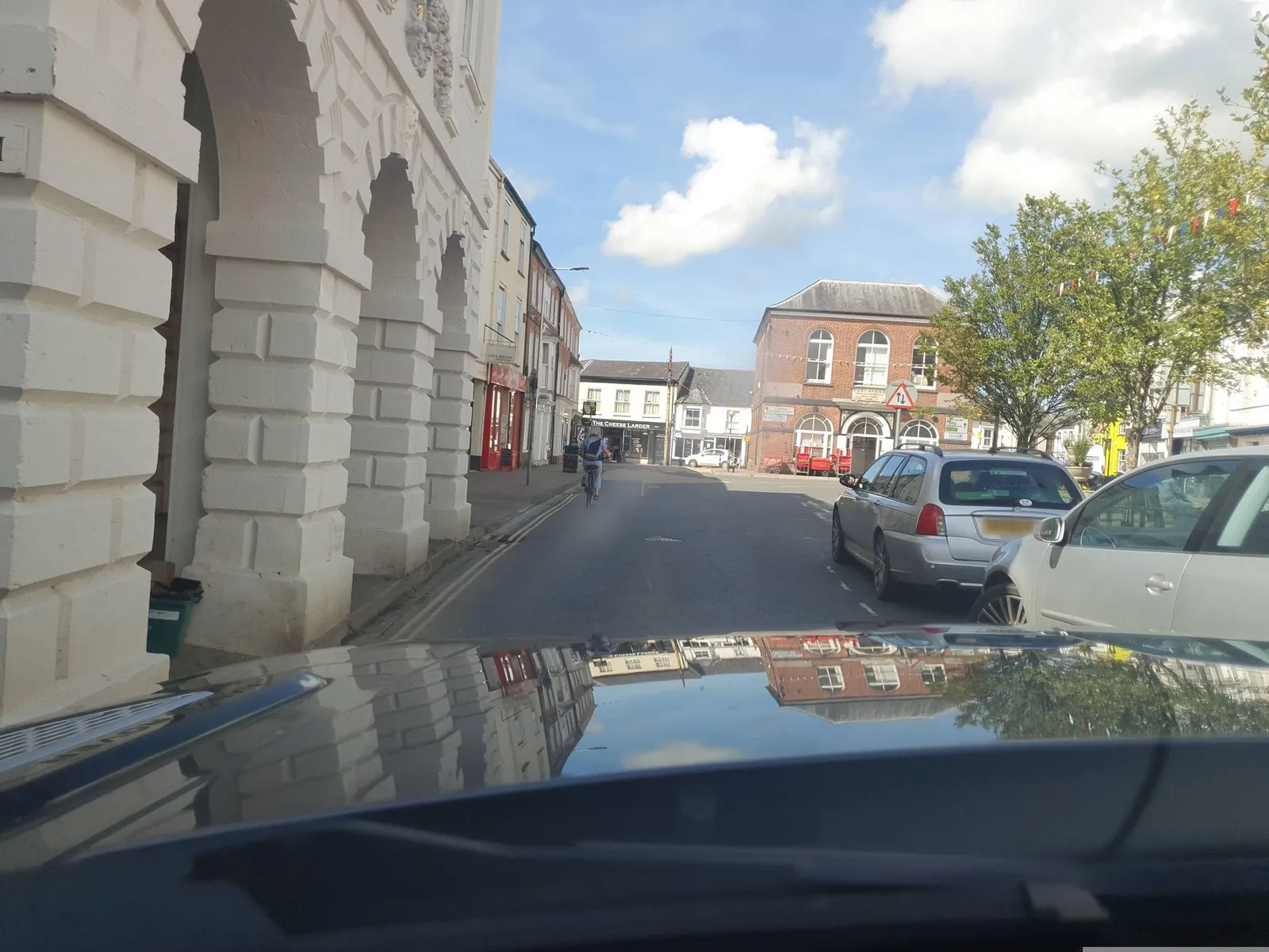 George Hotel — street-level view