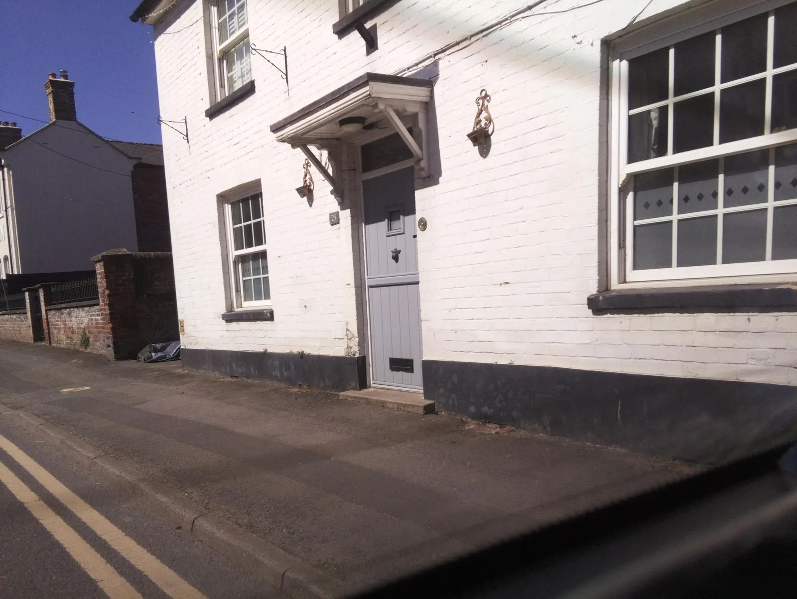 Goodies Café, Lambourn — street-level view