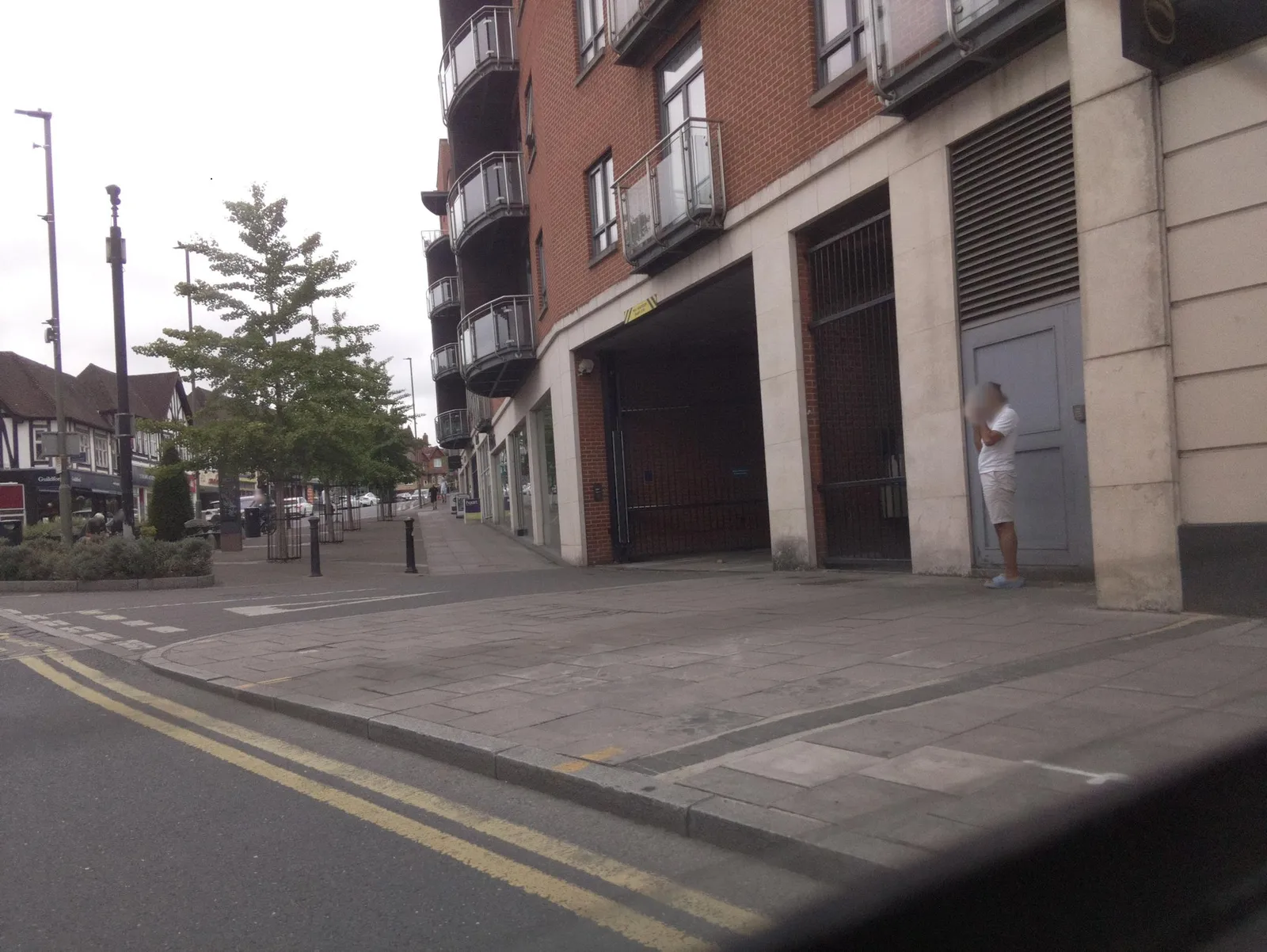 Guildford Harbour Hotel — street-level view