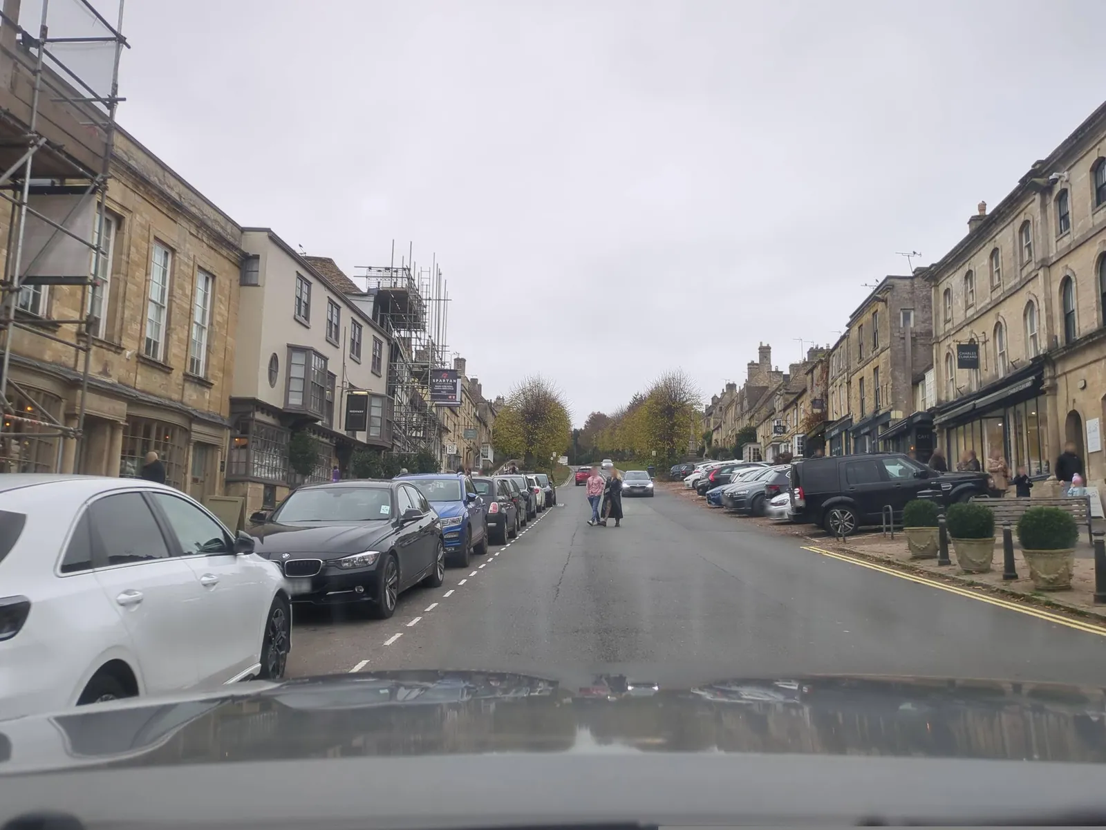Highway Burford — street-level view