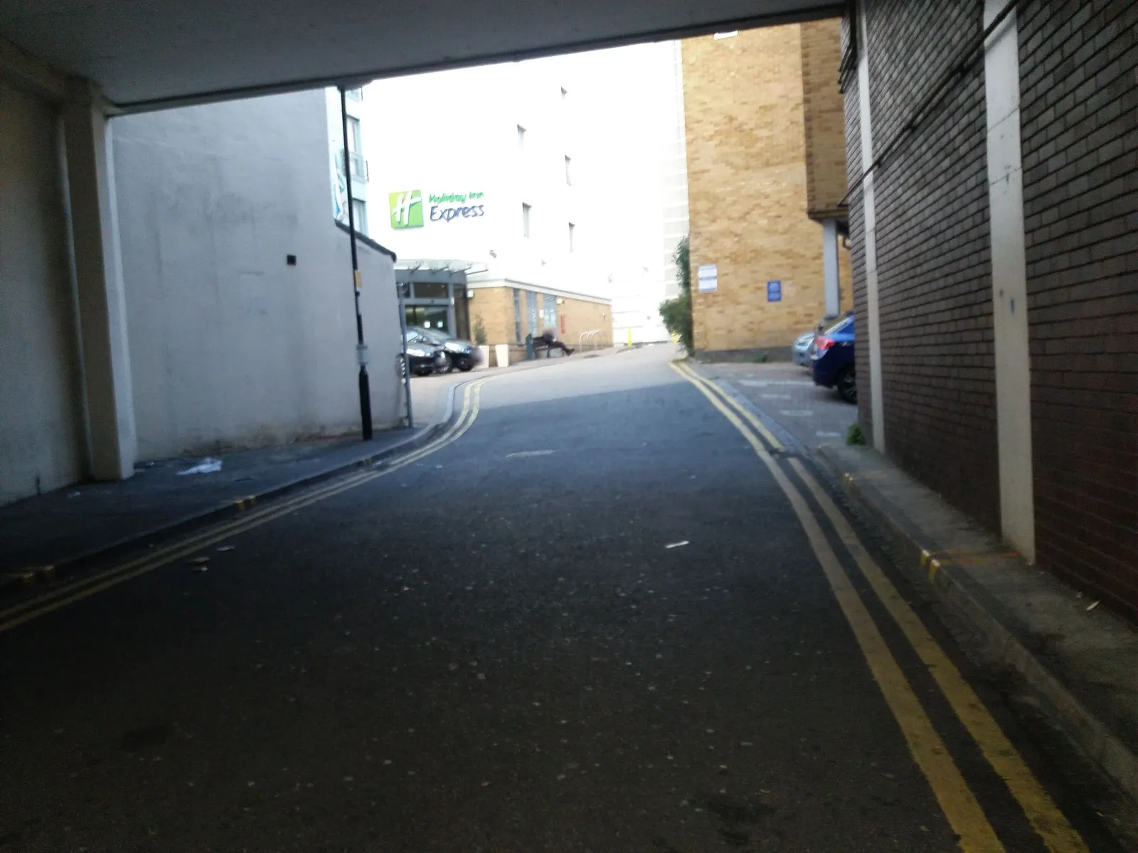 Holiday Inn Express London-Croydon — street-level view
