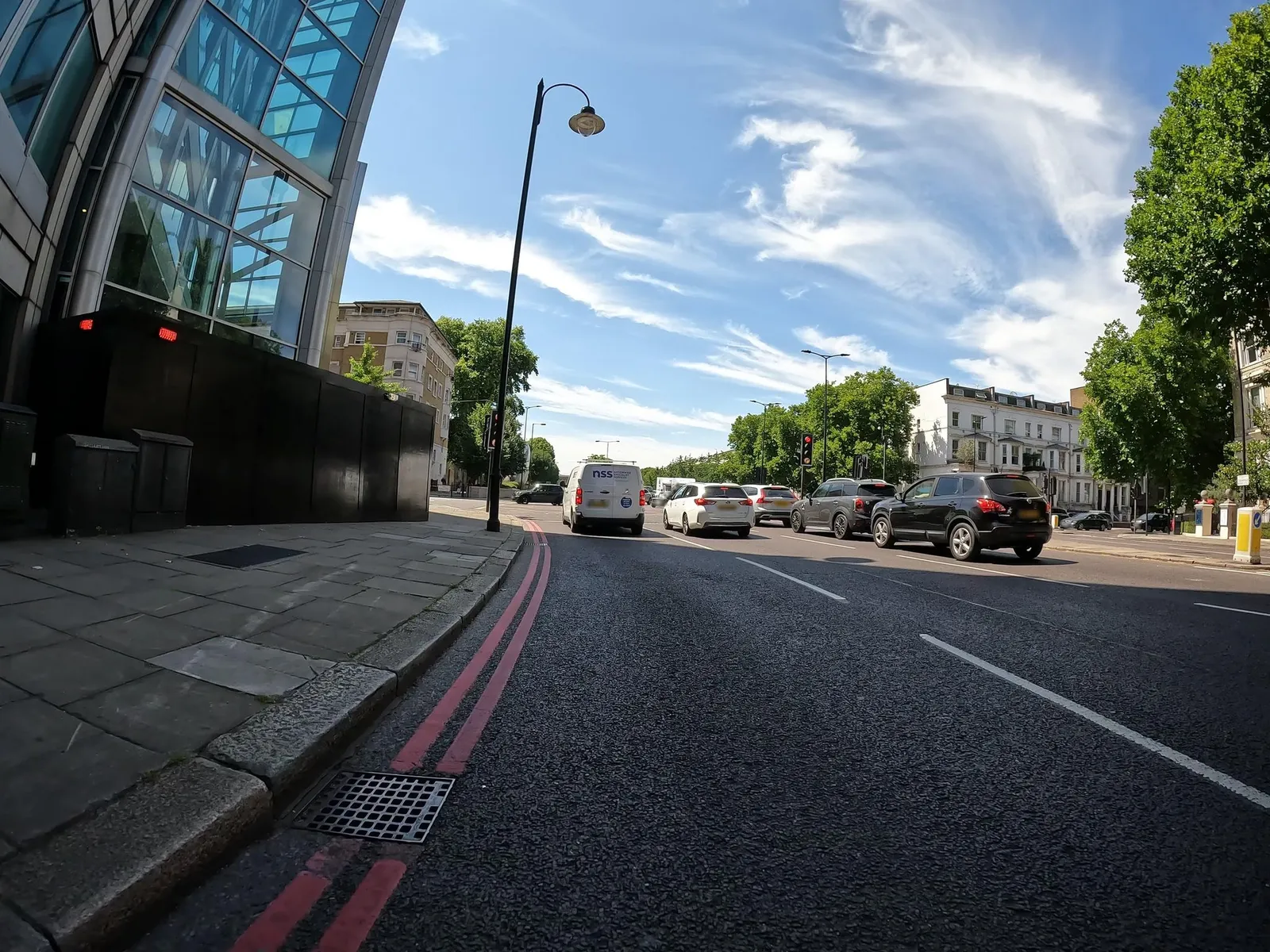 Hotel Oliver — street-level view