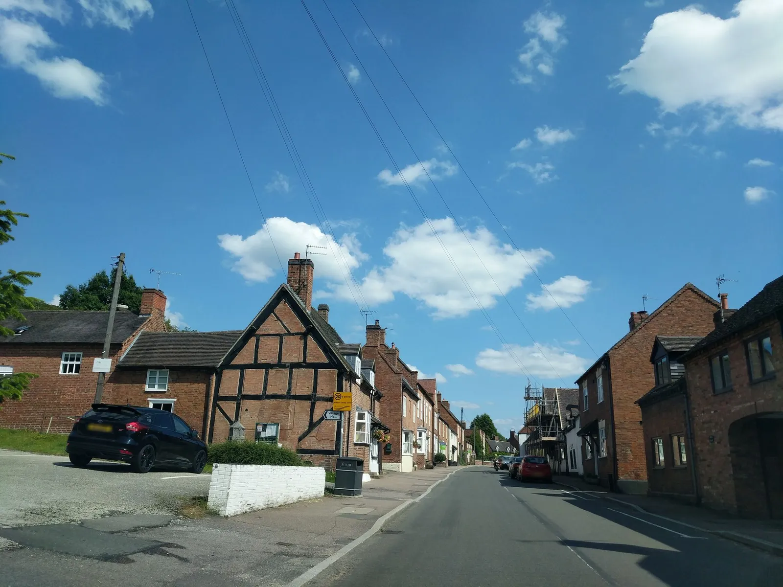 Intinitii — street-level view