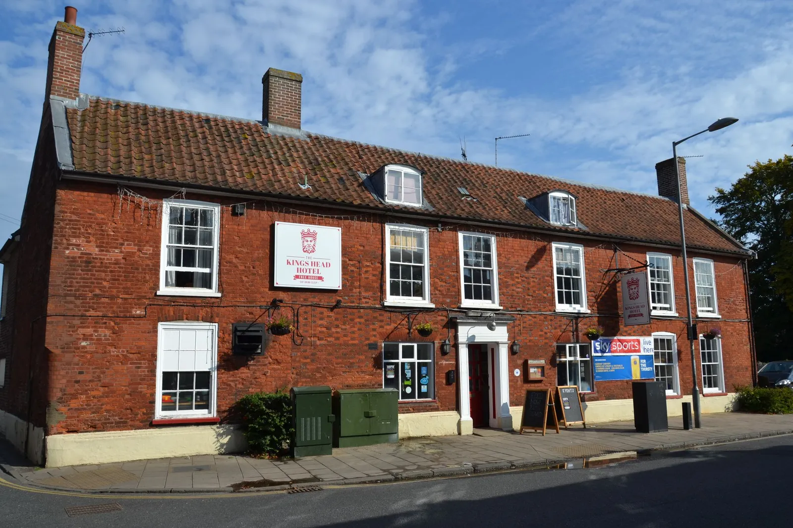 King's Head Hotel — street-level view