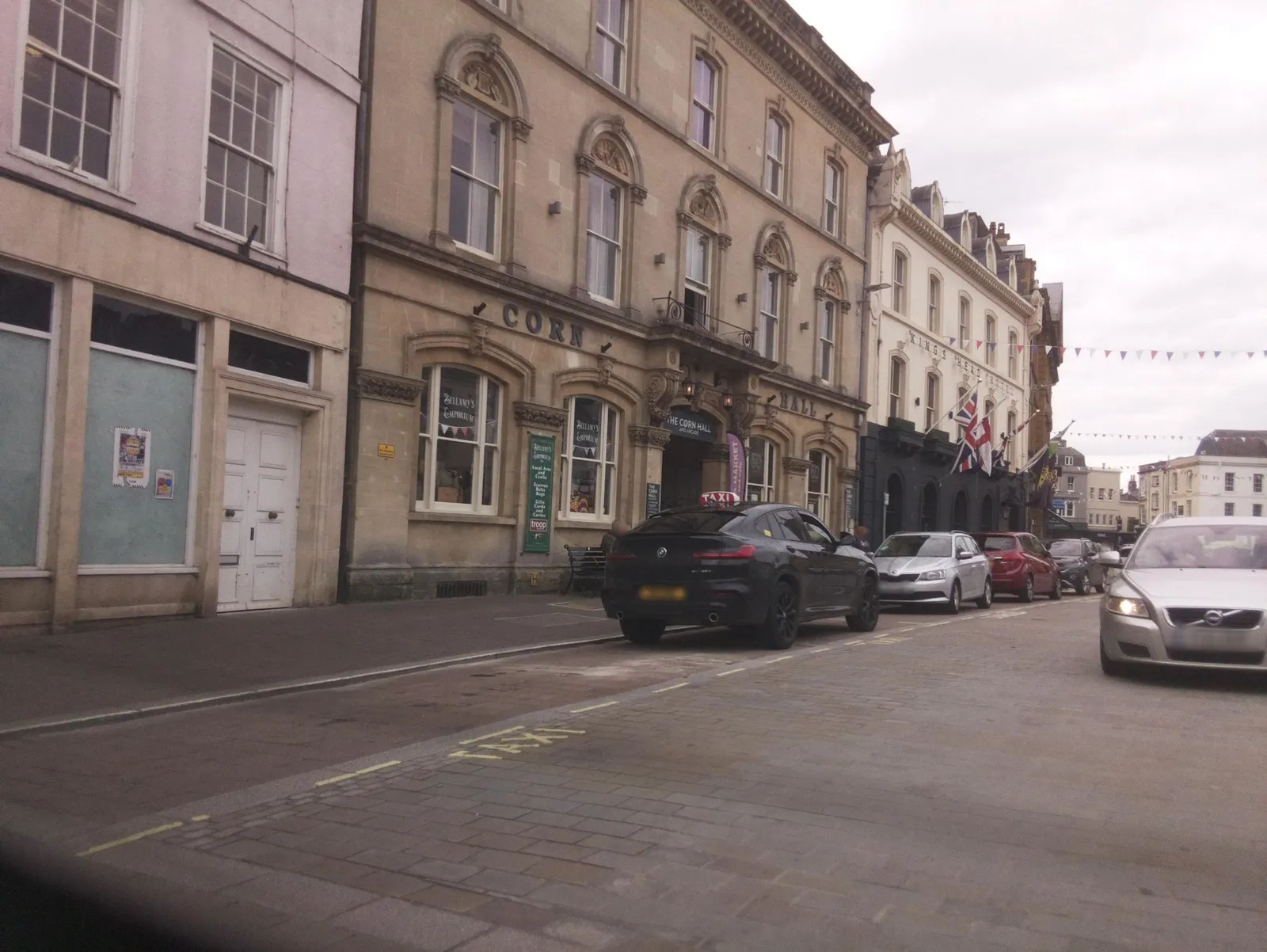 Kings Head — street-level view
