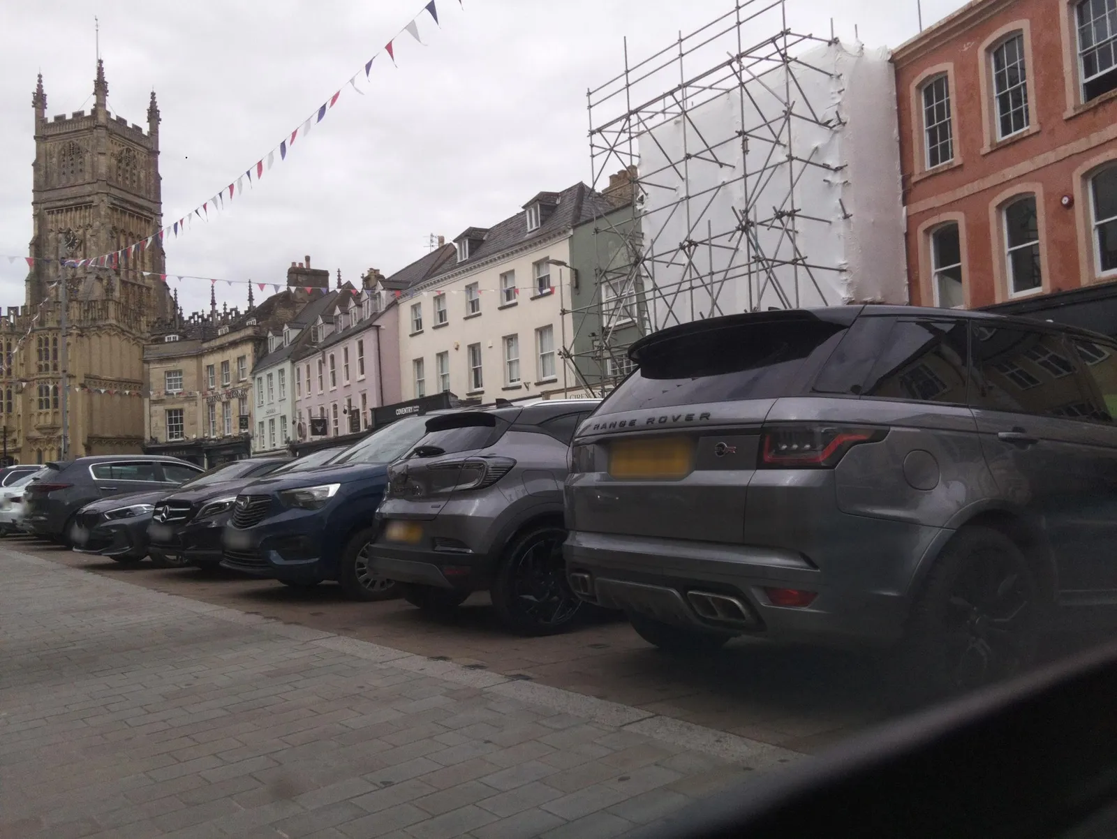 Kings Head — street-level view