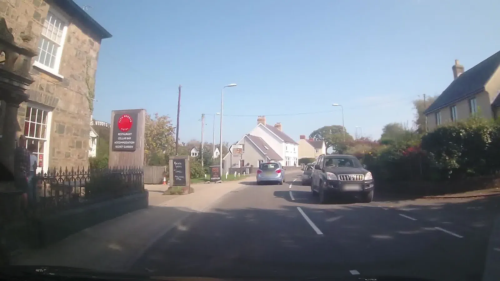 Llys Meddyg — street-level view