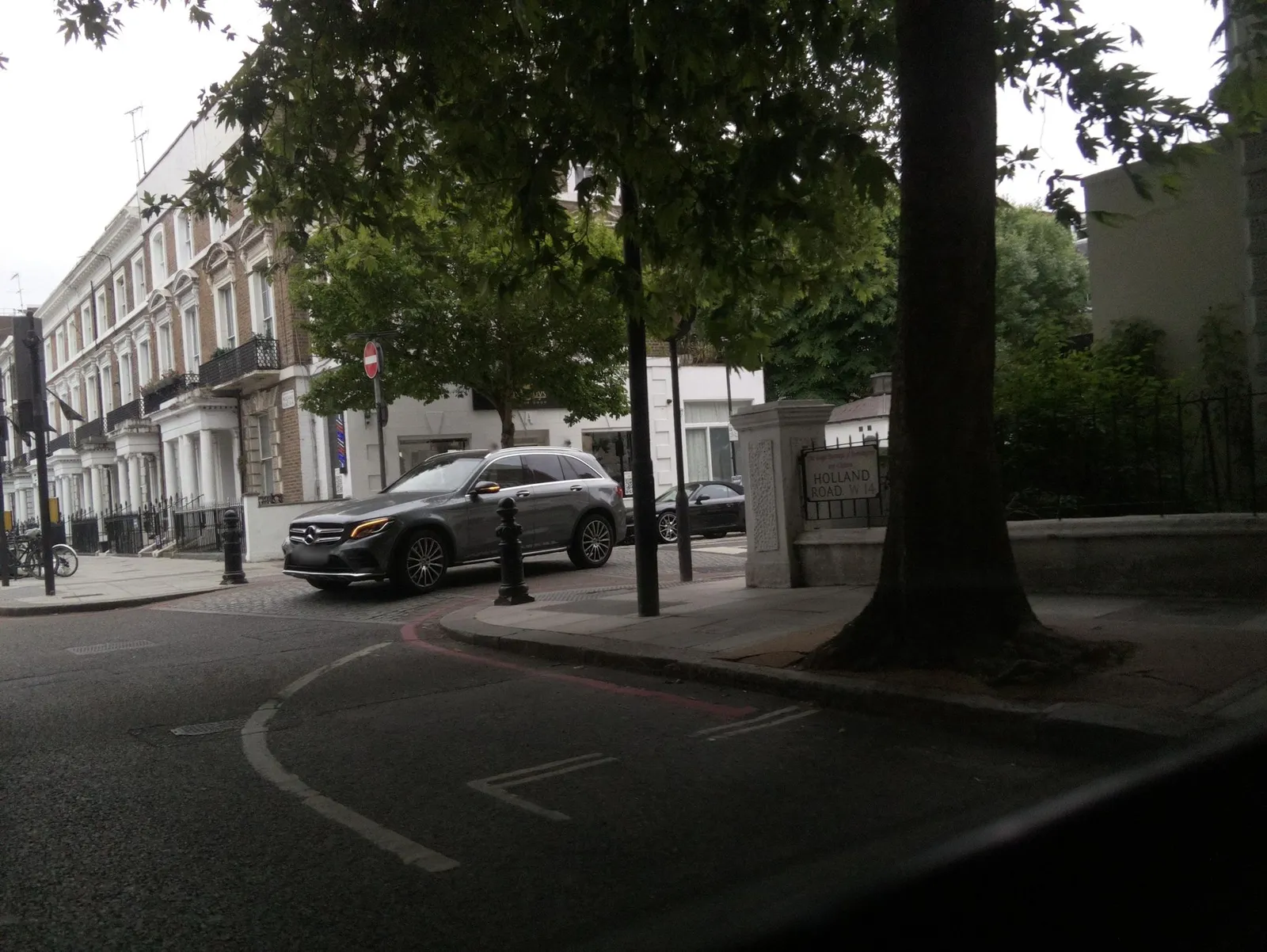 London Visitors Hotel — street-level view