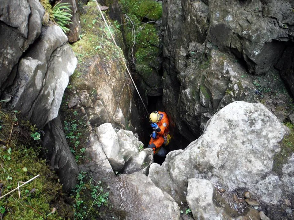 Long Kin East Cave - Rift Pot System
