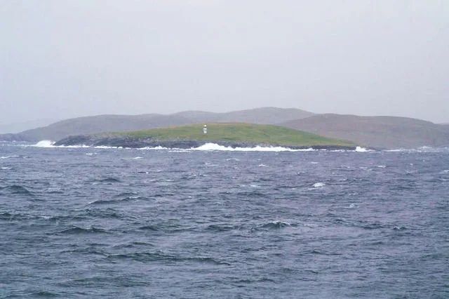 Lunna Holm lighthouse