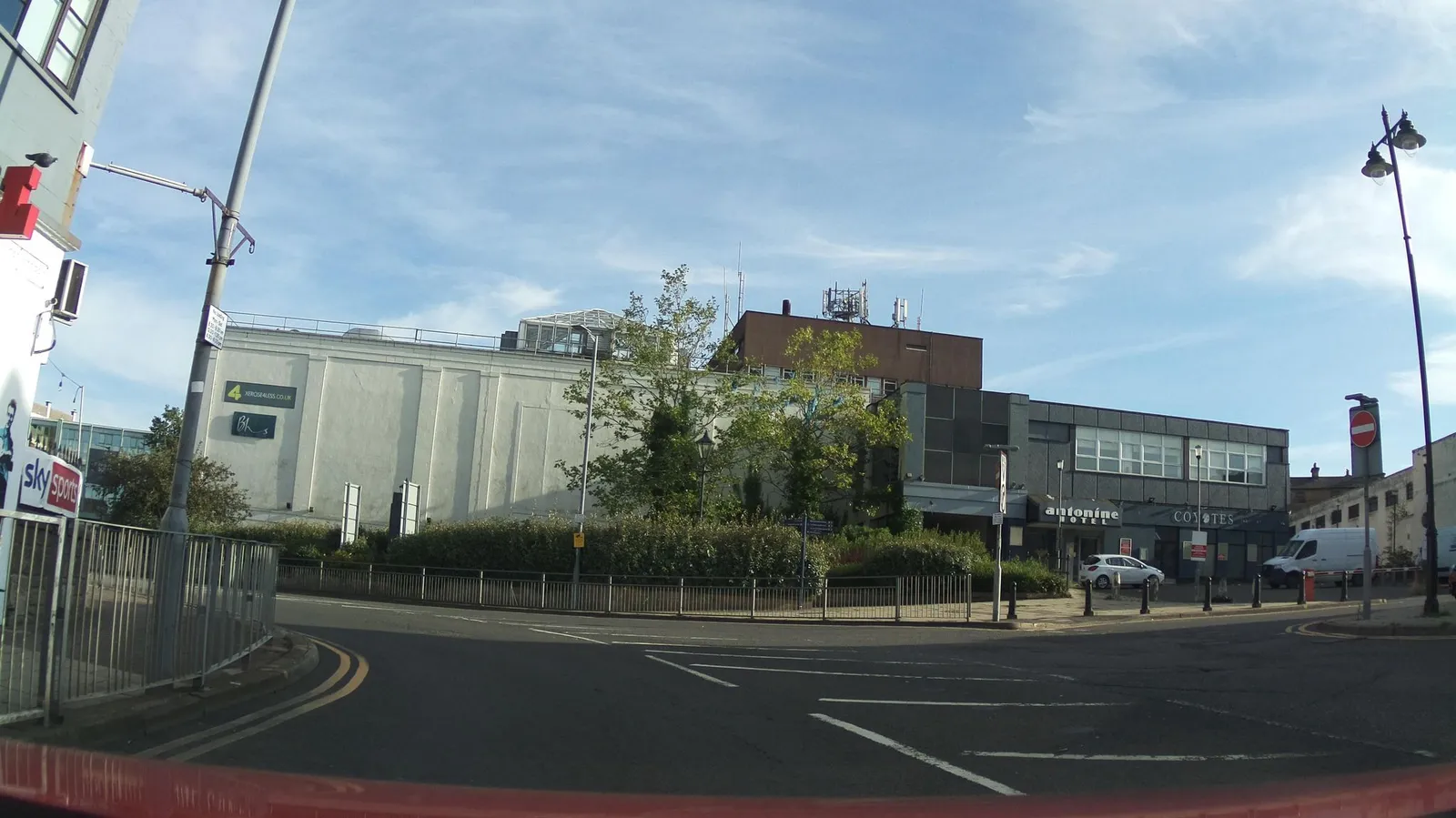 Orchard Hotel — street-level view