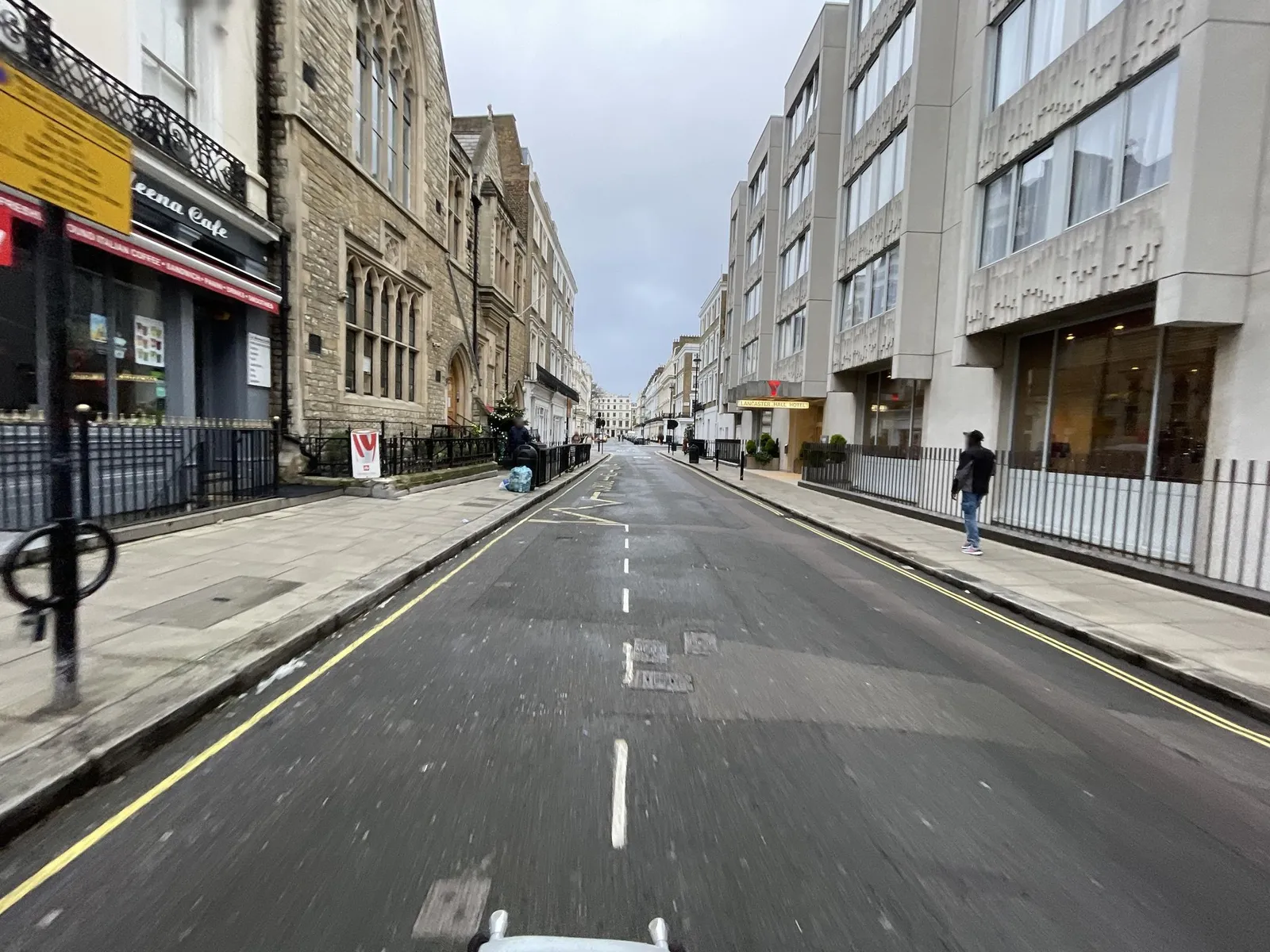 Park Avenue Inn Craven Hotel — street-level view