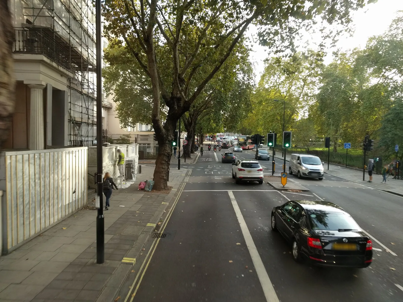 Parkwood Hotel — street-level view