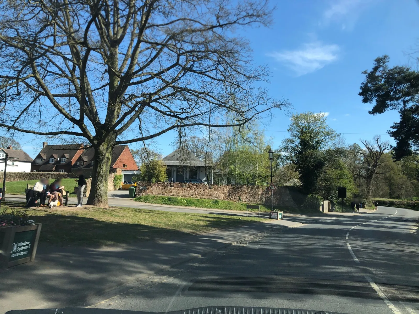 Queen & Castle — street-level view