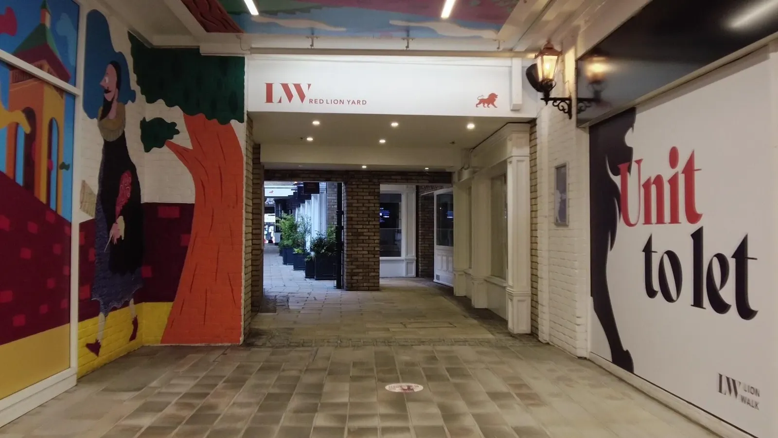 Red Lion Hotel — street-level view