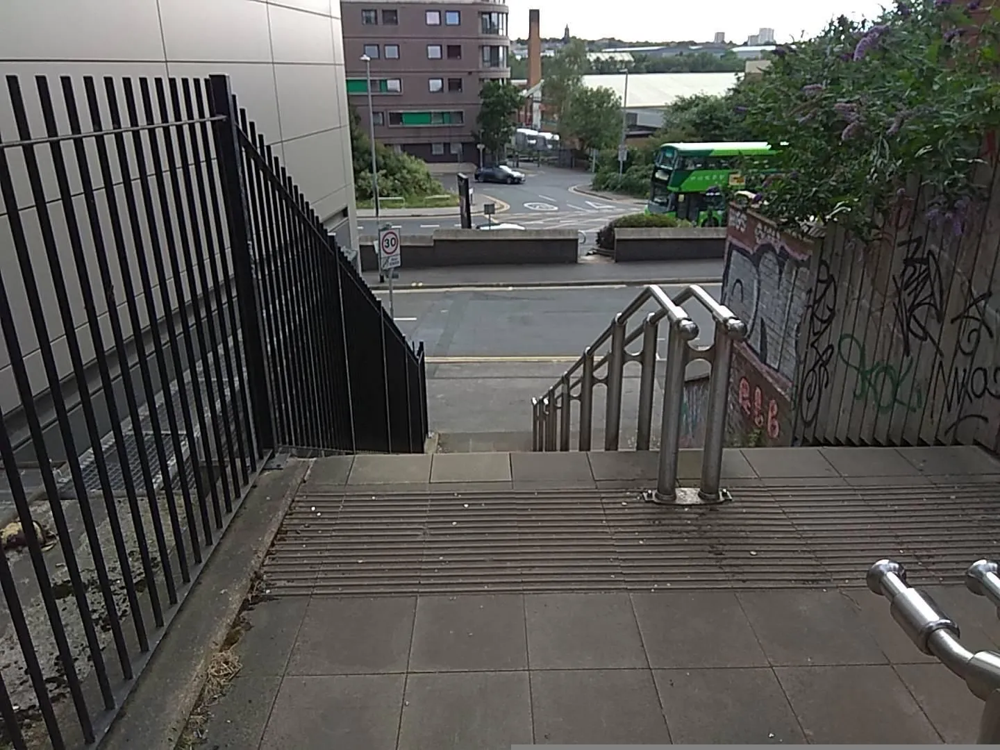 Roomzzz Leeds City West — street-level view
