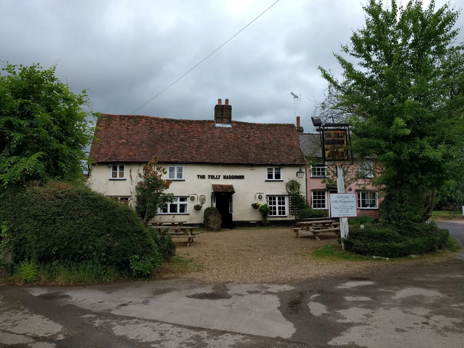 Rose Cottage and The Jolly Waggoner Public House — street-level view