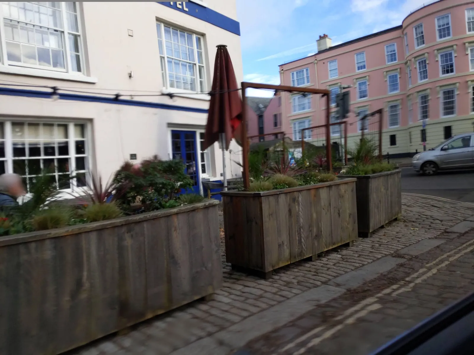 Royal Seven Stars Hotel — street-level view