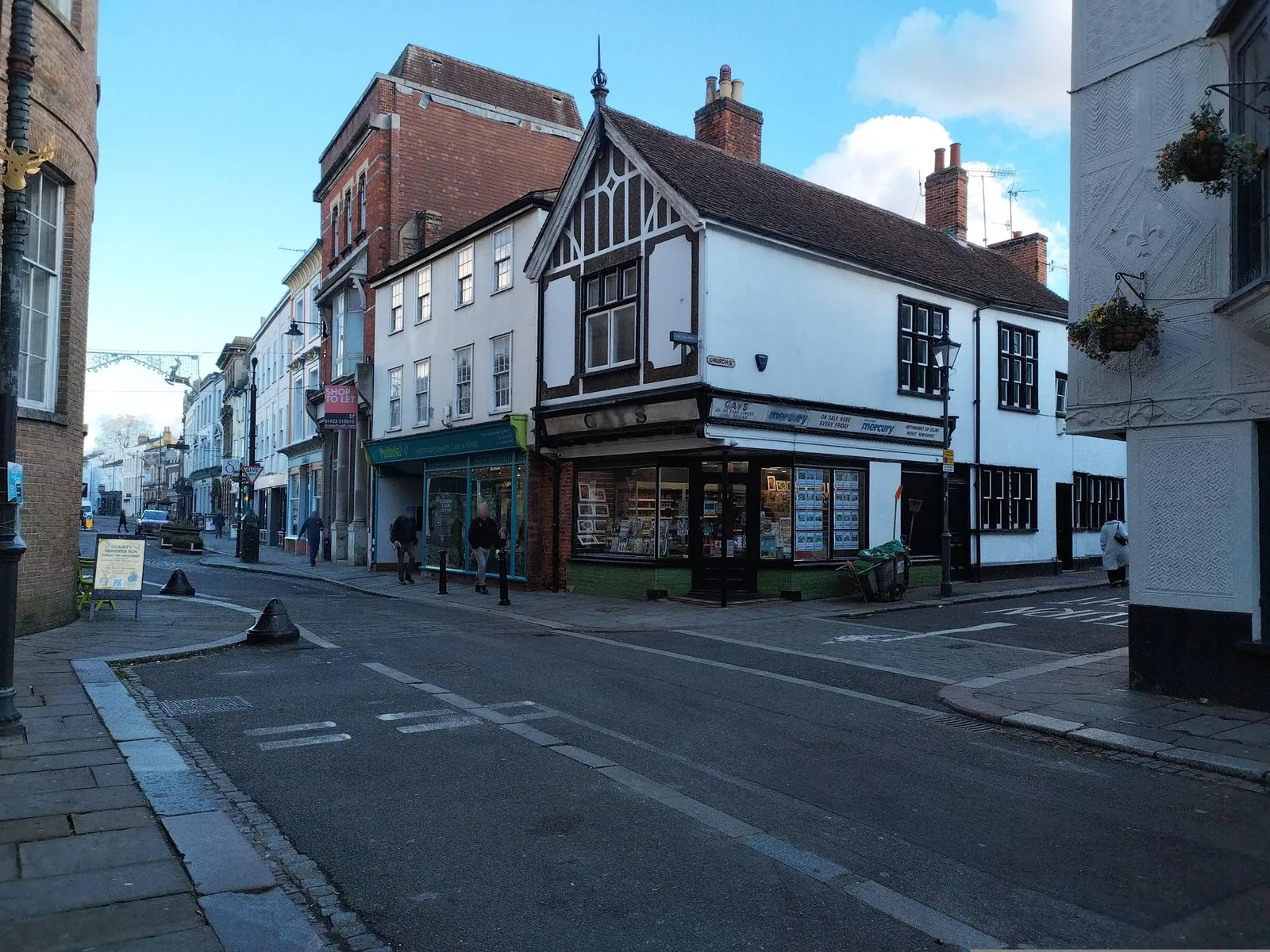 Salisbury Arms Hotel — street-level view
