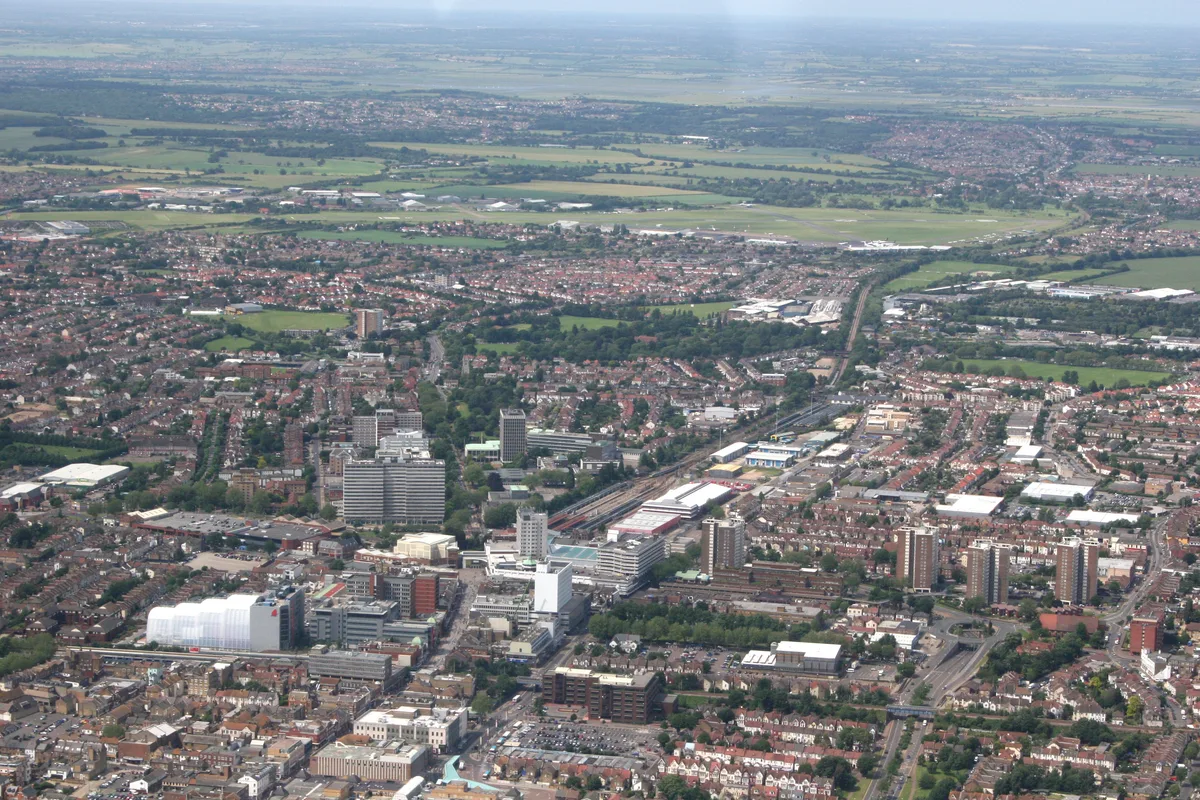 Southend-on-Sea, towns & cities in South East England