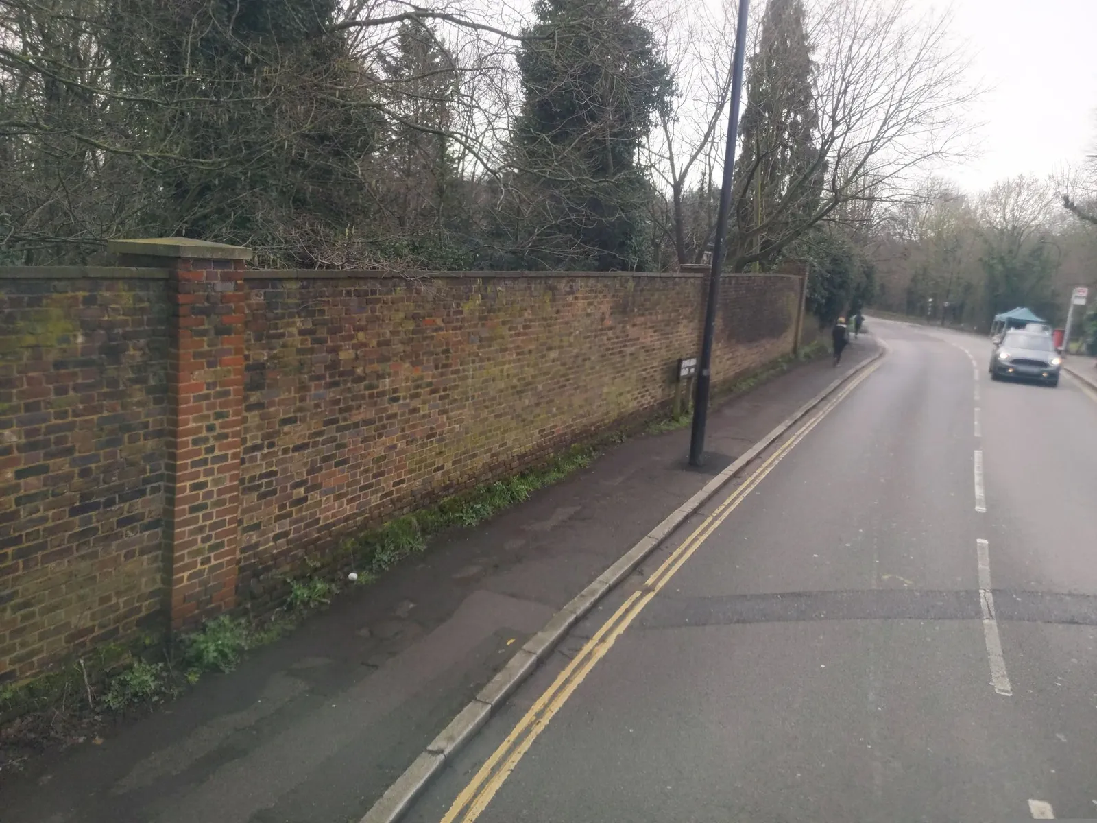 Spaniards Inn — street-level view