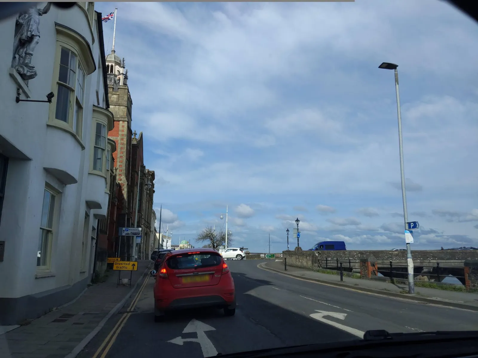 Tantons Hotel — street-level view