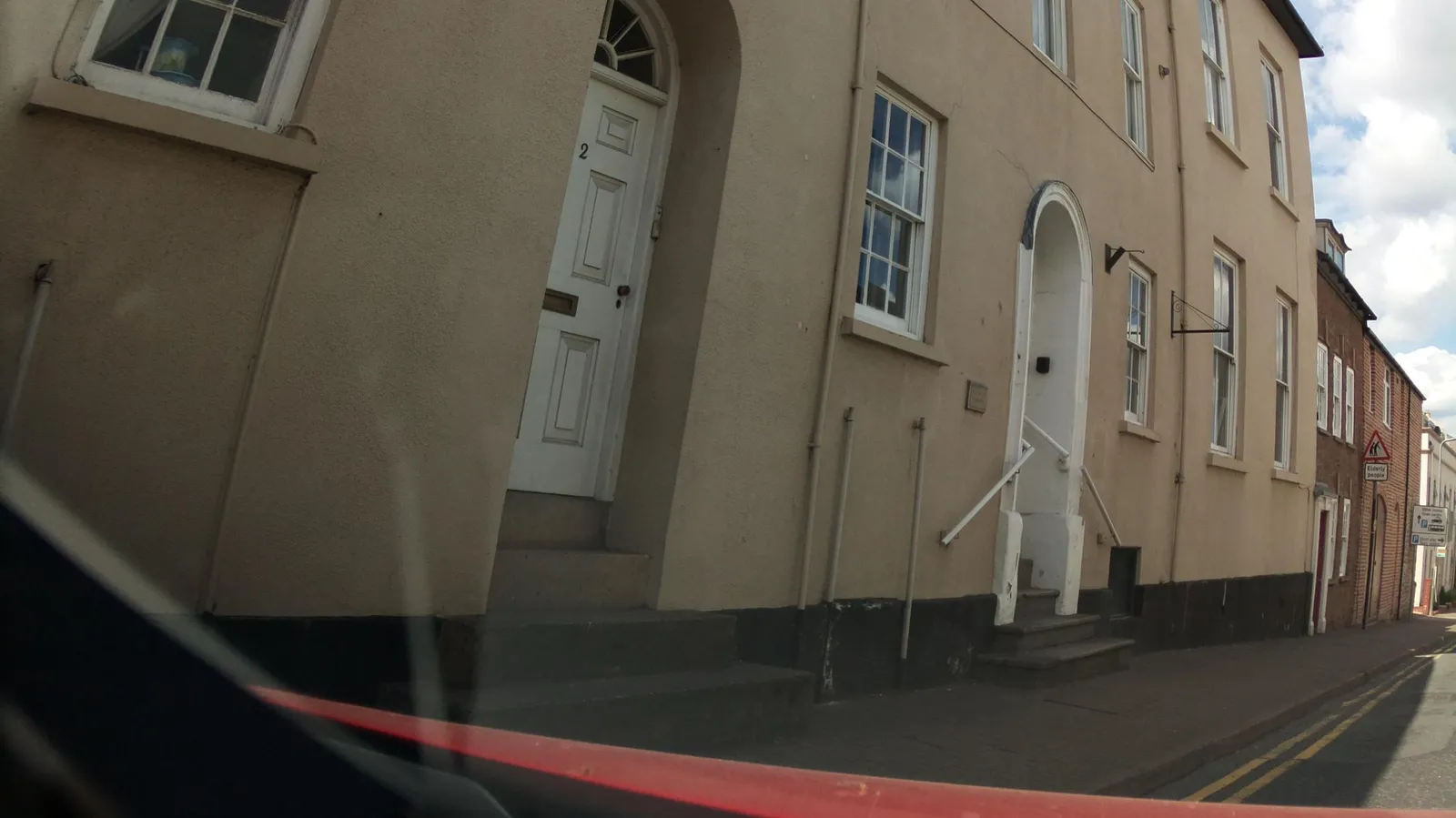 The Man of Ross — street-level view