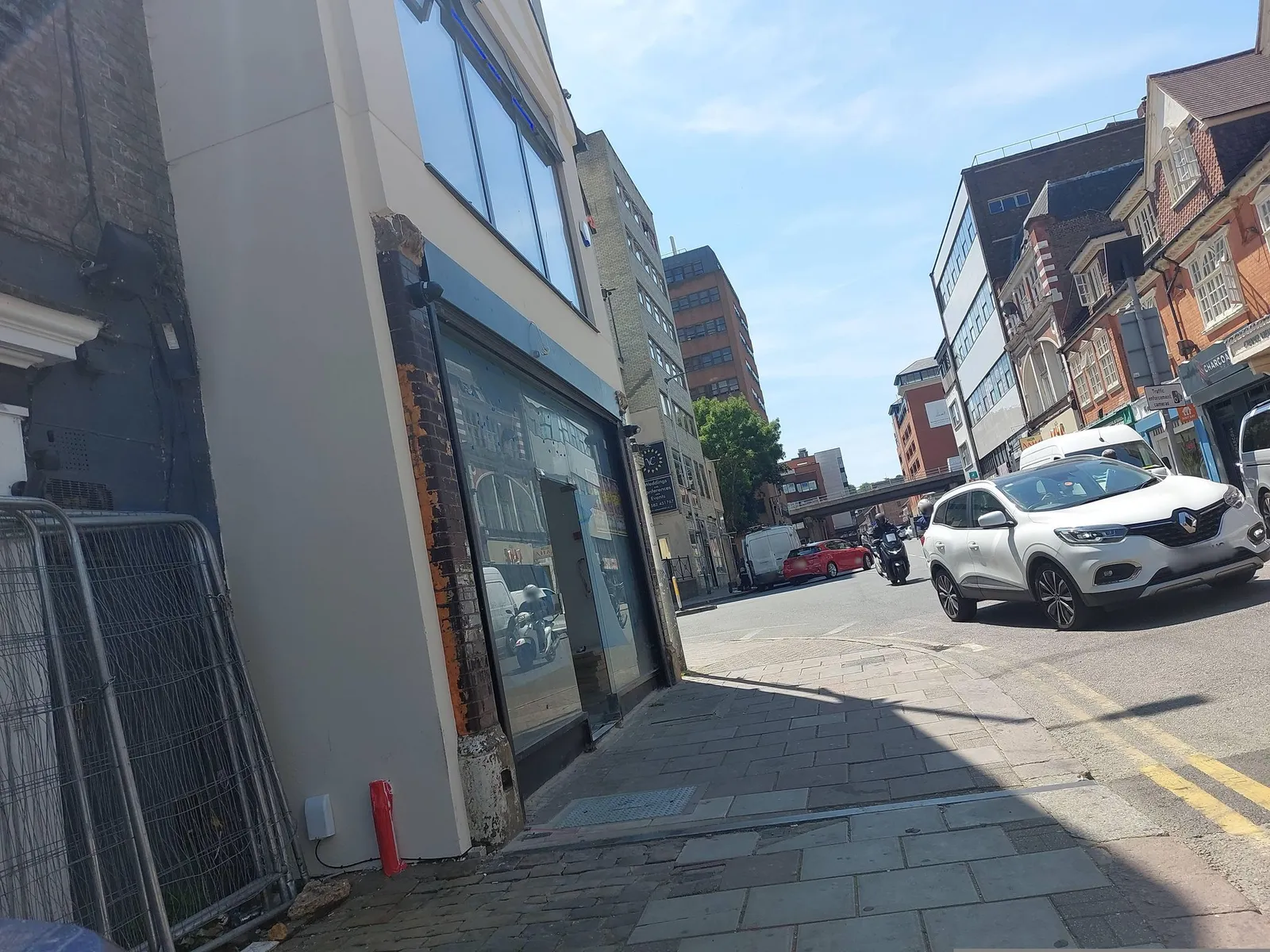 The Red Lion hotel — street-level view