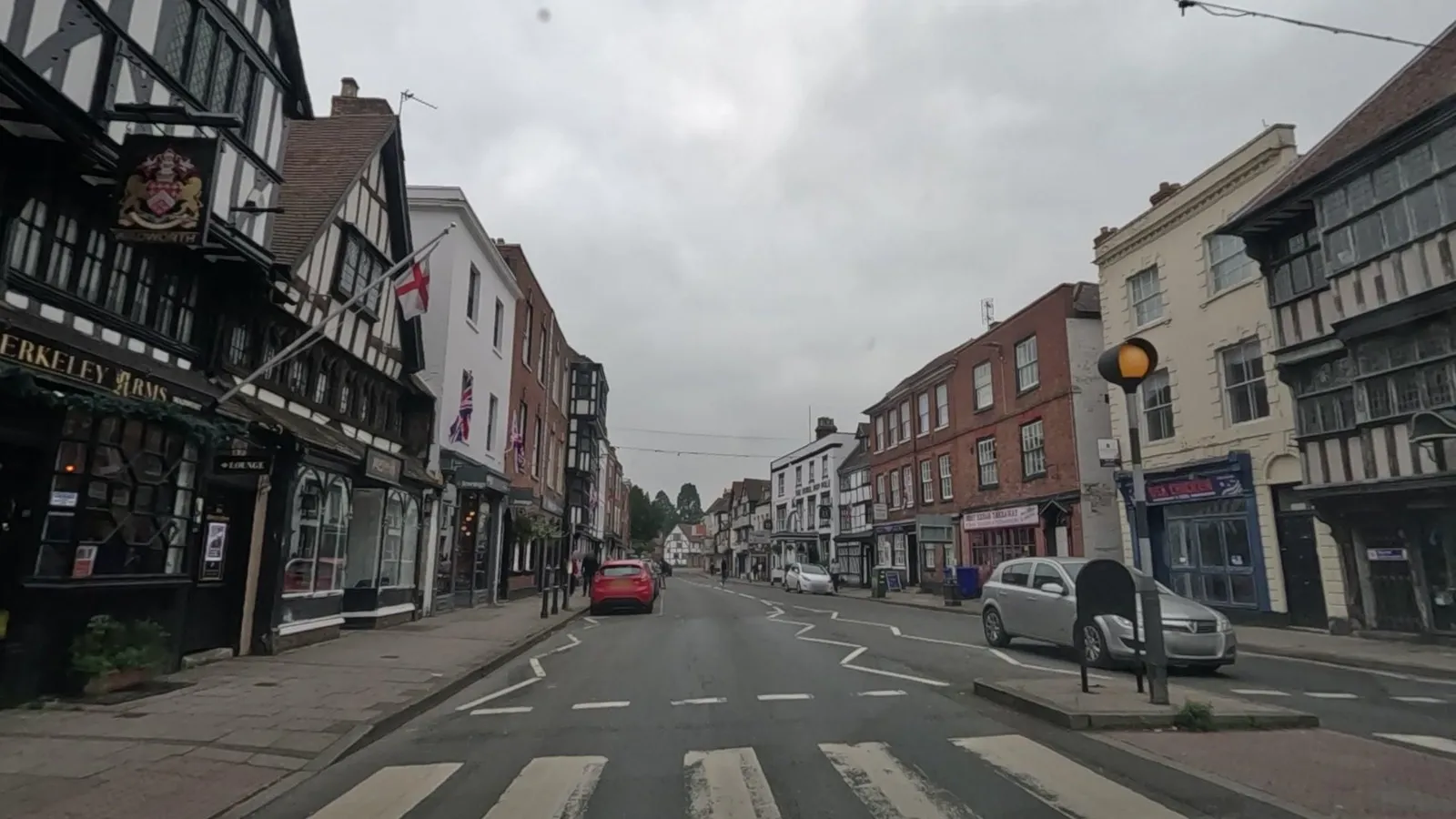 The Royal Hop Pole — street-level view