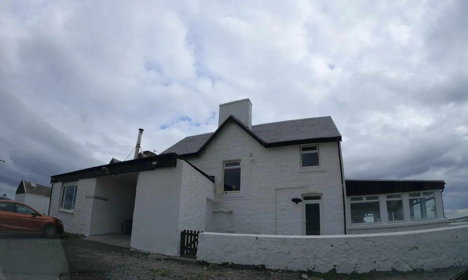 Tiree Lodge Hotel — street-level view