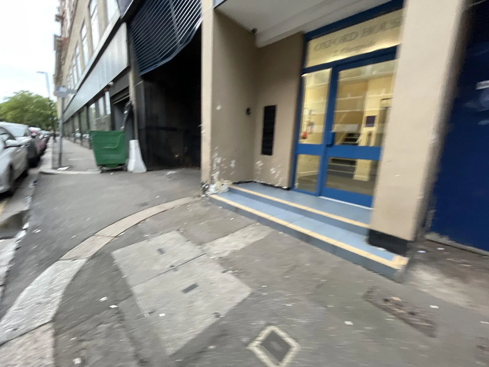 Travelodge Reading — street-level view