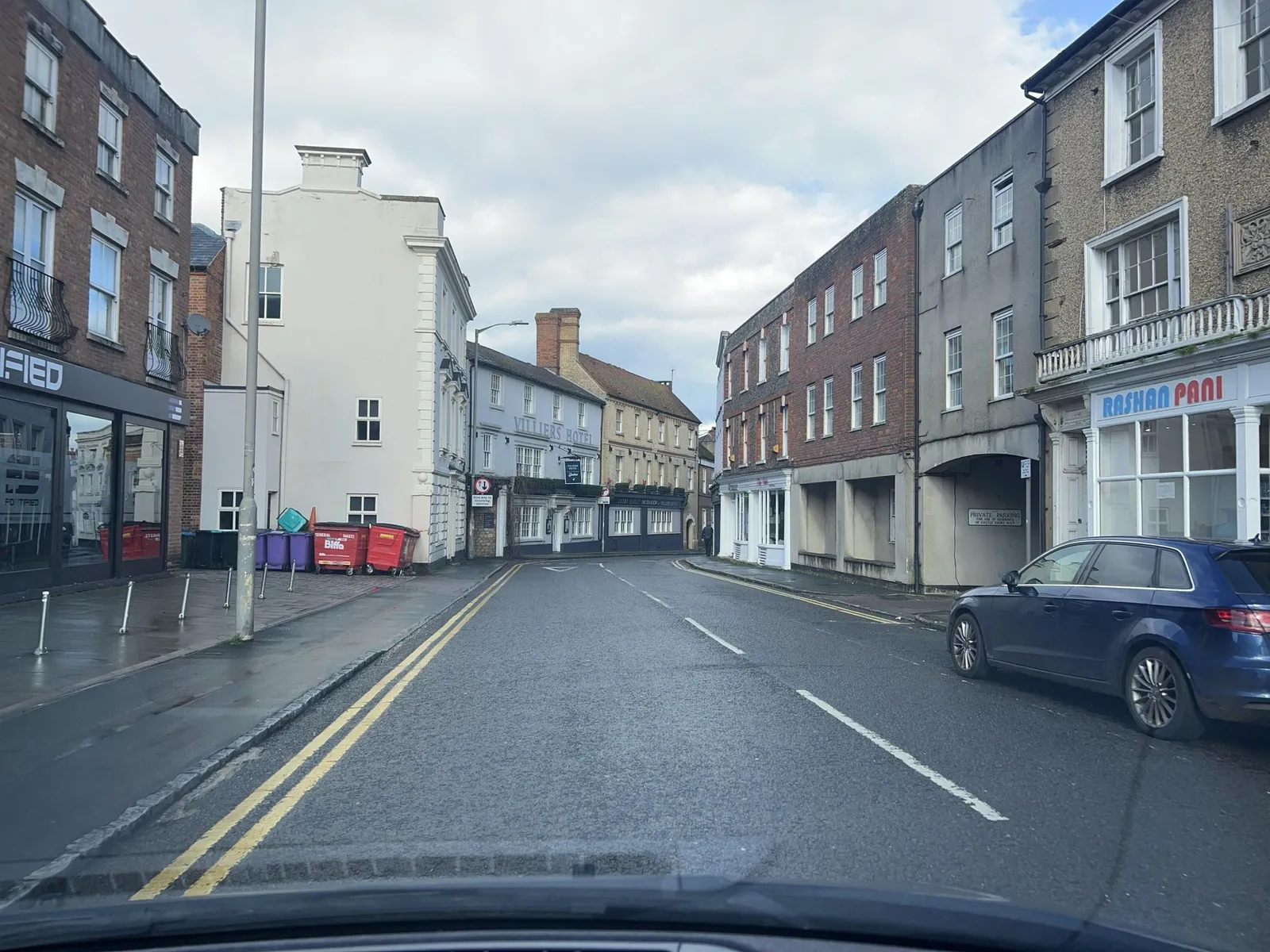 Villiers Hotel — street-level view