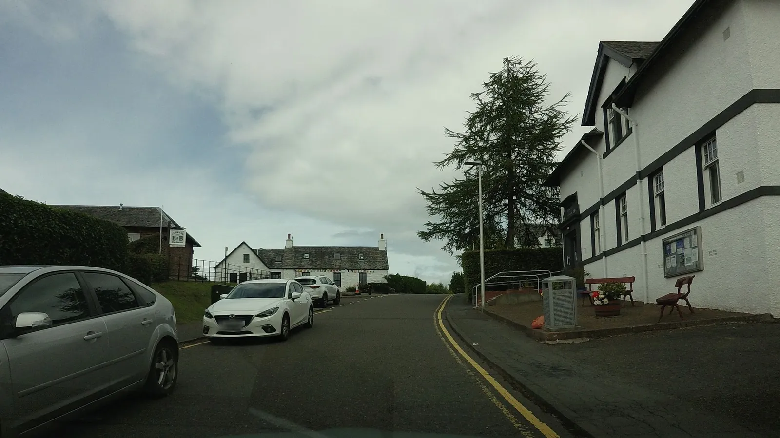 Winnock Hotel — street-level view