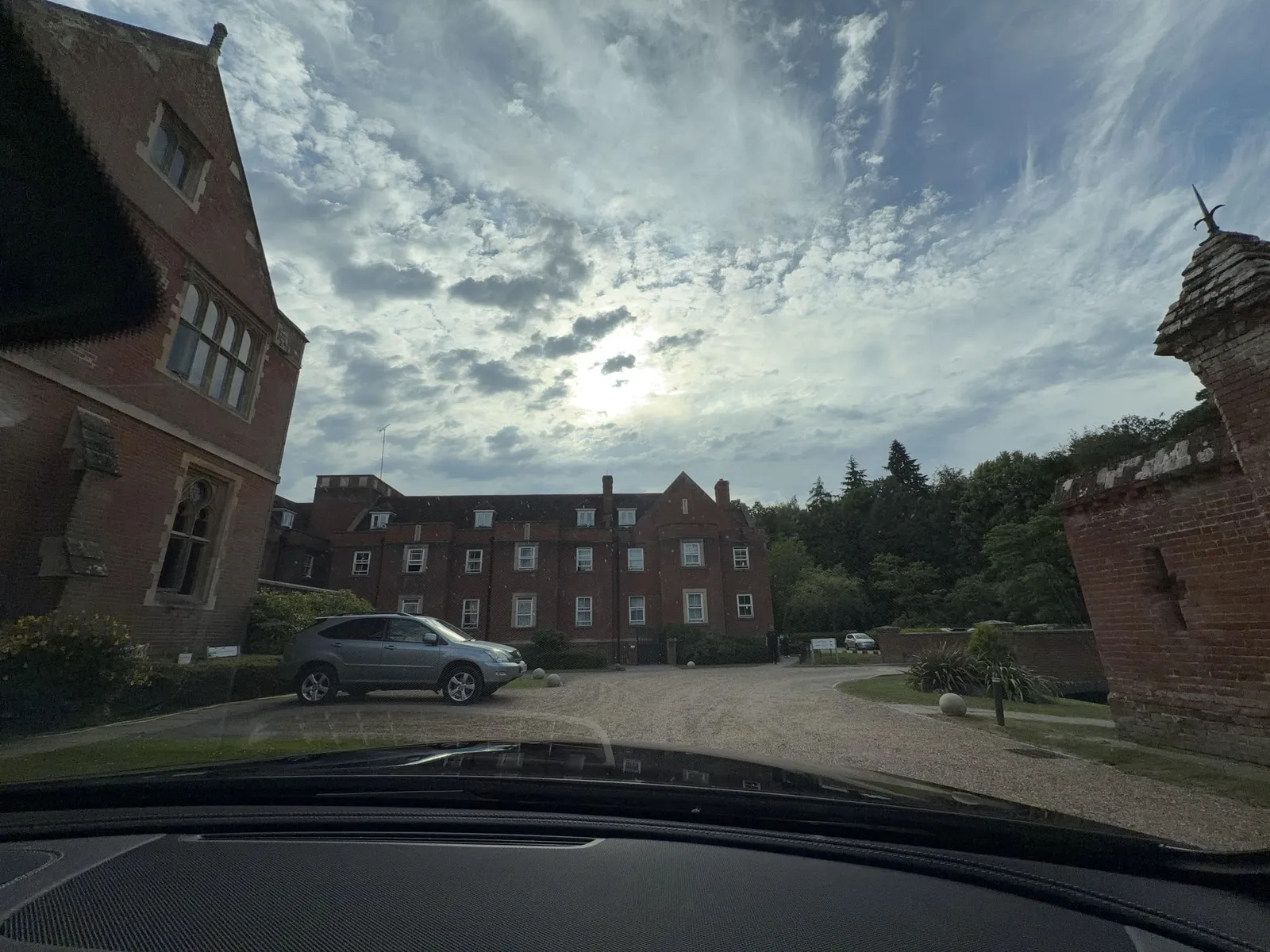 Wotton House — street-level view