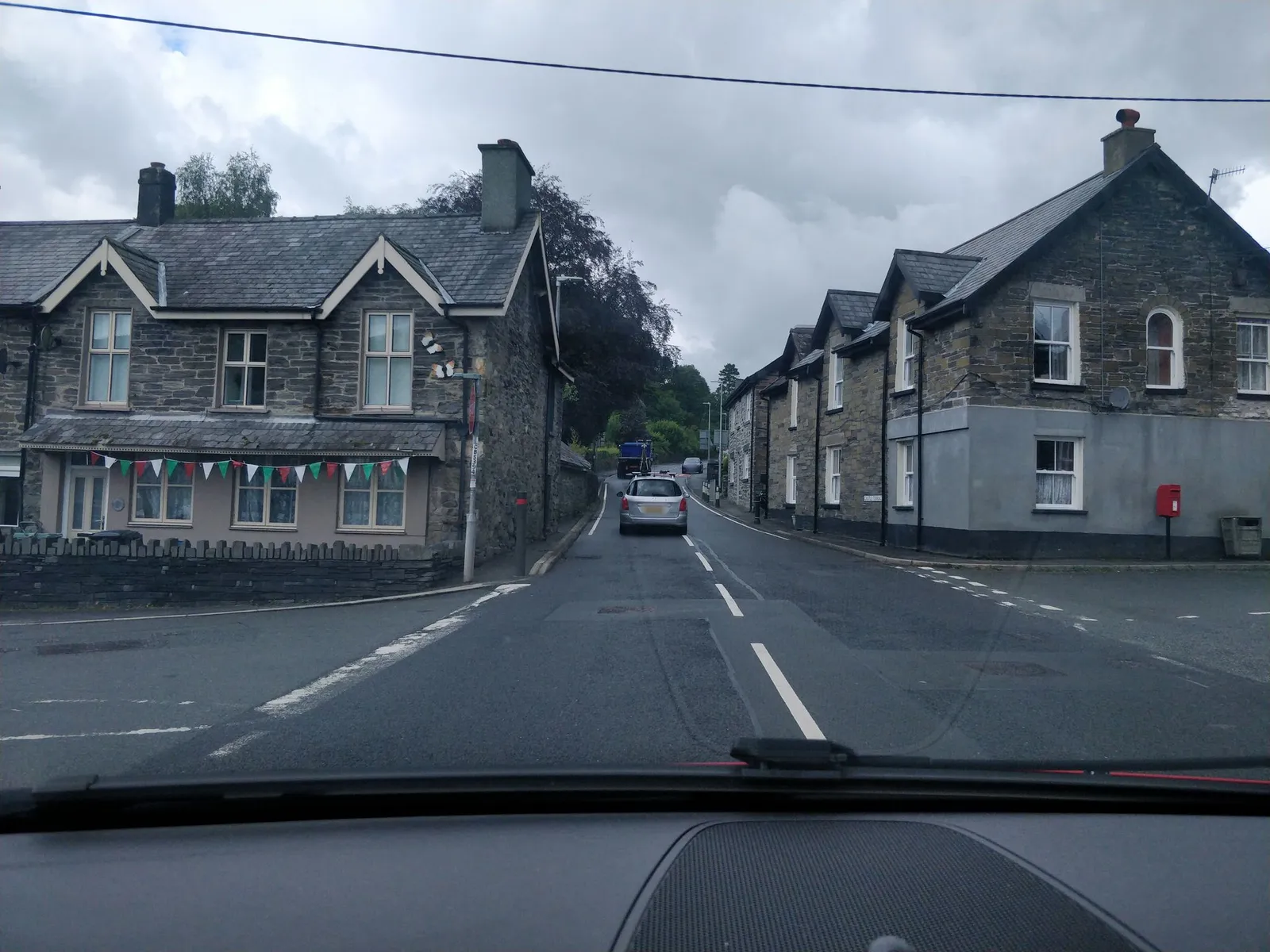 Y Gwydyr — street-level view